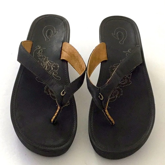 OluKai Shoes - Olukai Platform, Wedge, Slip on, Black Thong Sandals.
